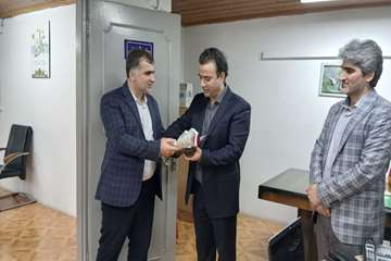 تقدیر از اساتید دانشکده بهداشت 