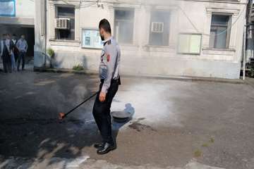 برگزاری مانور آتش‌نشانی در محوطه دانشکده بهداشت