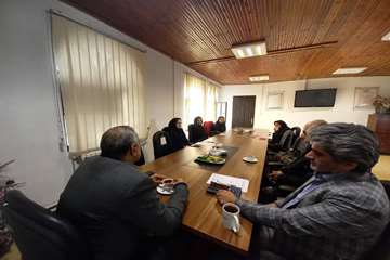 برگزاری جلسه هم‌اندیشی سرپرست دانشکده بهداشت با  گروه آموزش بهداشت و ارتقای سلامت